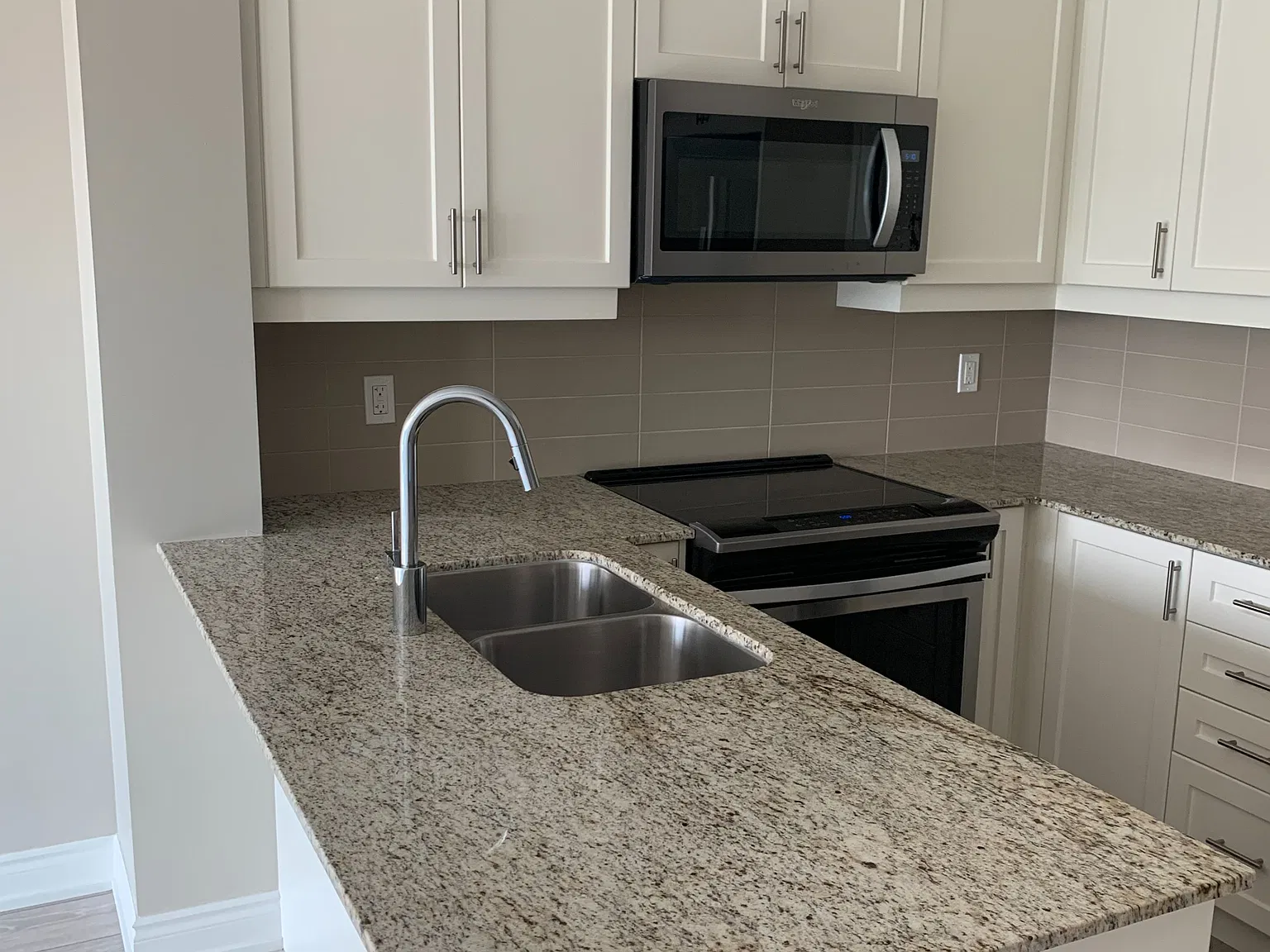2 bed, $2,250 — Photo 4