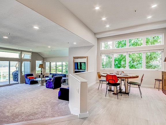 4th image of 46 Red Hill Cir