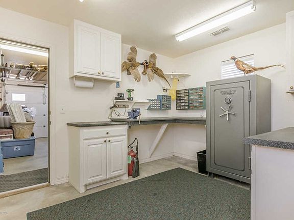 5th image of 6405 Bayberry Ln