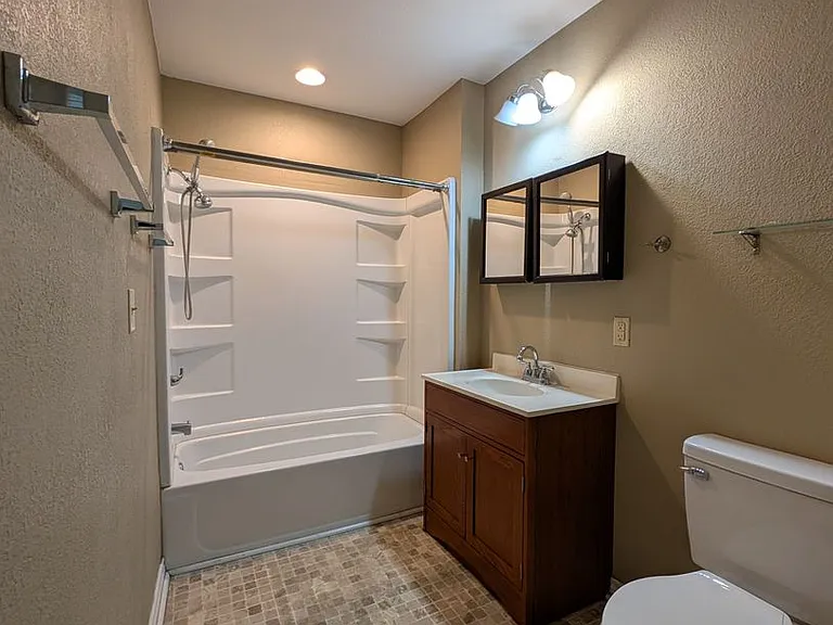1185 W Mill St — Photo 23