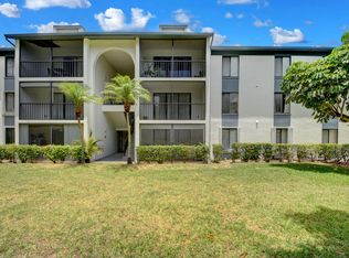 1008 Green Pine Blvd APT F2, West Palm Beach, FL 33409