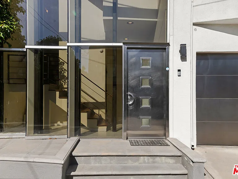 8435 Franklin Ave — Photo 56