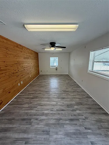 306 N Iona Ave Photo 1