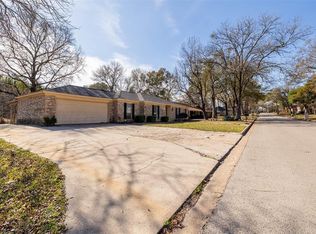 1007 Northpine Dr, Conroe, TX 77301