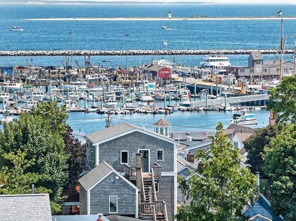 348-348A Commercial St Unit 5, Provincetown, MA 02657