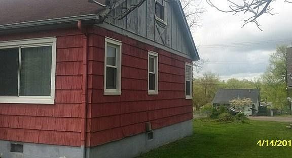 2nd image of 3231 SE Lansing Ave