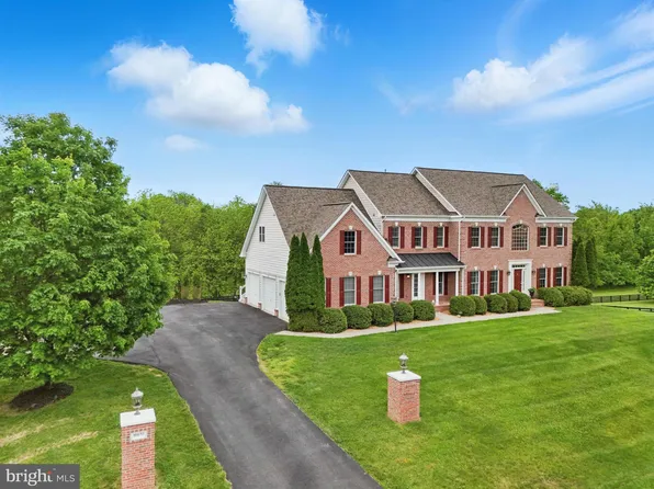 16970 Carmichael Pl, Purcellville, VA 20132