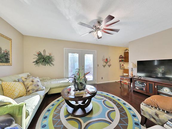 5th image of 7116 Eudine Dr N
