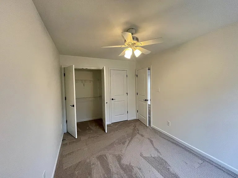 111 Old Tavern Cir #1 — Photo 9