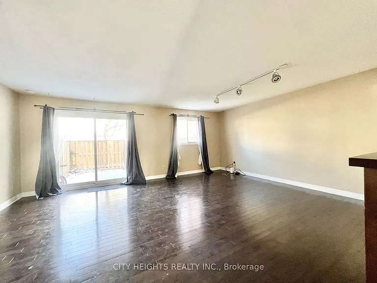 45 Hansen Rd N #20 — Photo 4