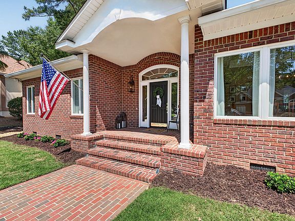 3rd image of 212 Winged Elm Cir