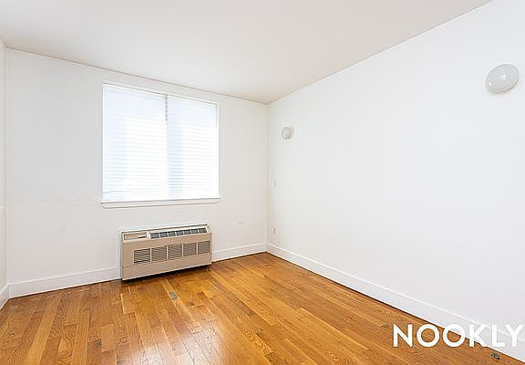 4th image of 387 Franklin Ave #507