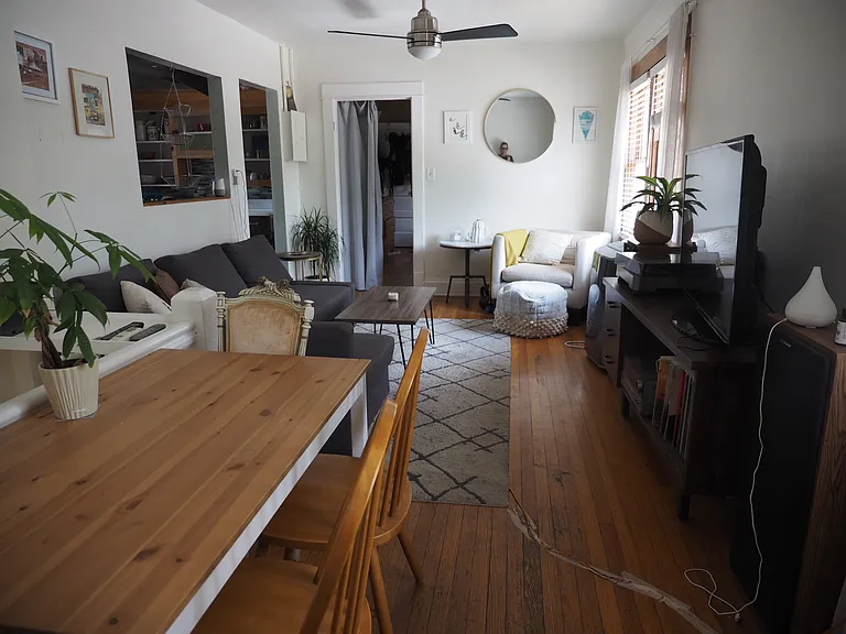 1400 N Detroit St #6 — Photo 22