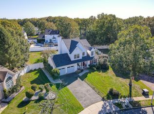 124 Old Orchard Rd E, Toms River, NJ 08755