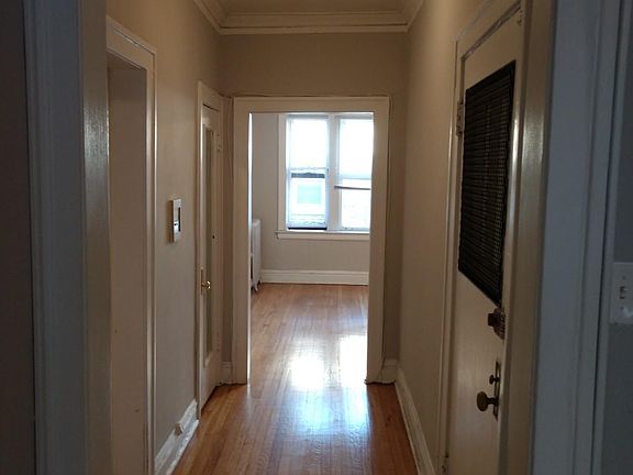 5th image of 1333 W Fargo Ave APT 3N