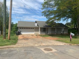 2303 New Castle Cir, Norcross, GA 30071