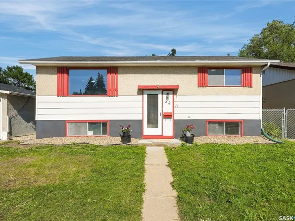 22 Ramsay Court, Saskatoon, SK S7H 4H1
