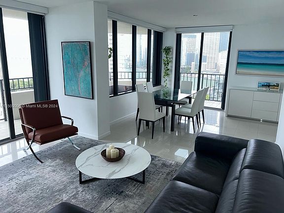 3rd image of 520 Brickell Key Dr APT A1515