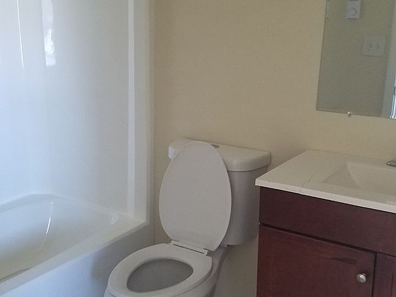 5th image of 201 Hegler Ln #2