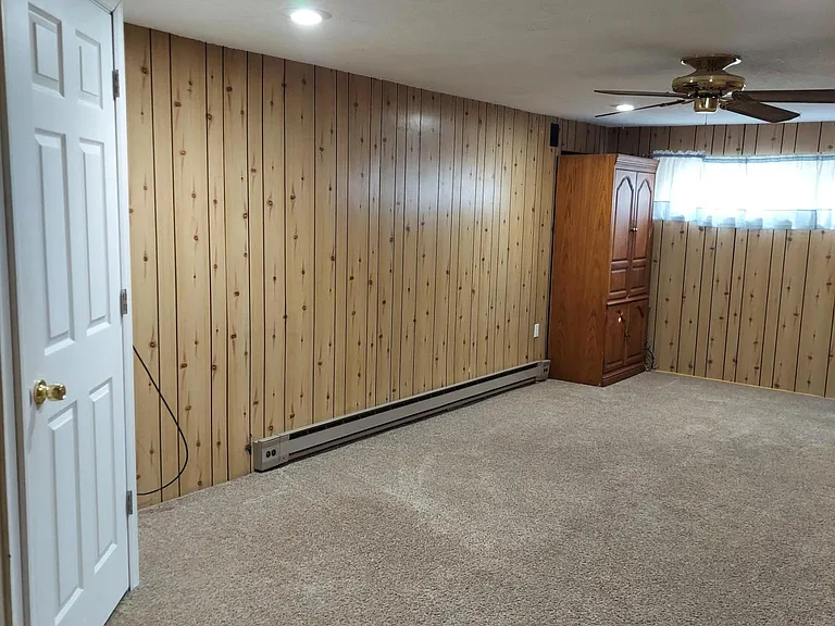Stratton Ln — Photo 14