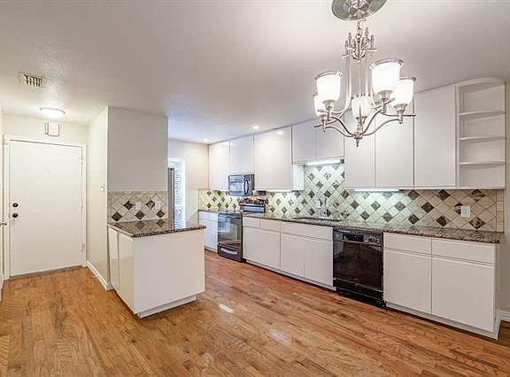 3rd image of 6646 E Lovers Ln APT 502