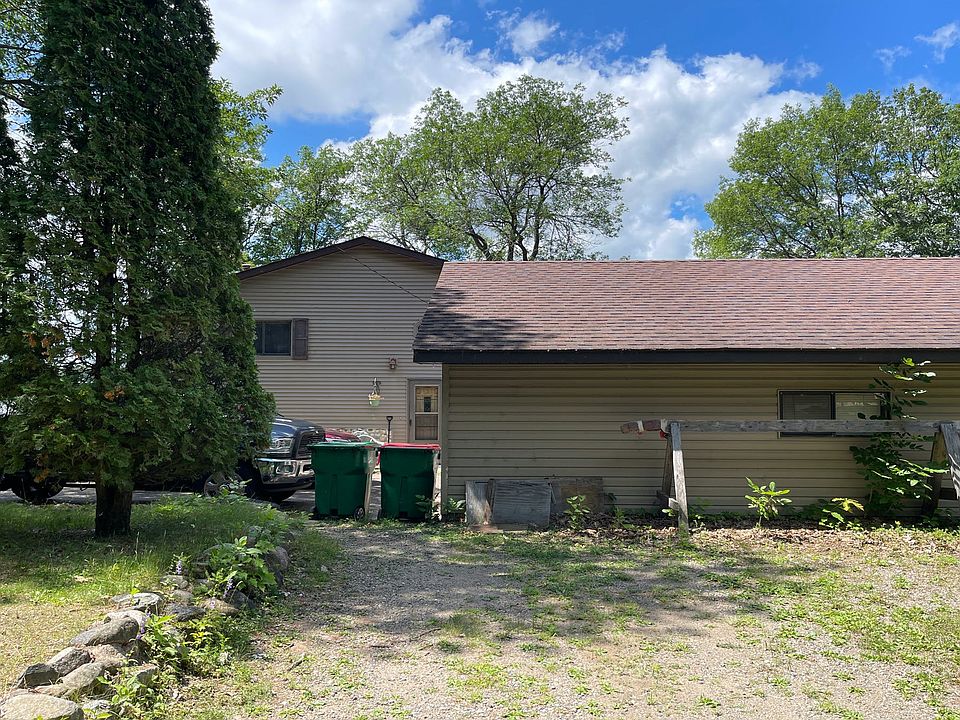 2nd image of 26584 Lake Ave