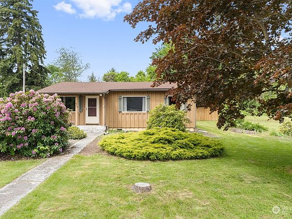 2nd image of 413 2nd Avenue NE