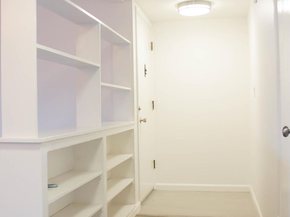 1st image of 1587 Maurice Ln APT 3