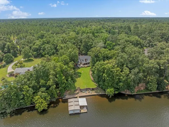 568 Lakeshore Way, Cordele, GA 31015