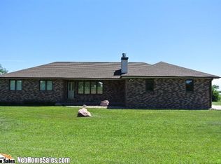 2401 Pester Ridge Rd, Lincoln, NE 68523