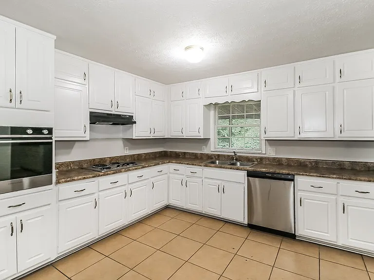 1210 Maple St SE — Photo 6