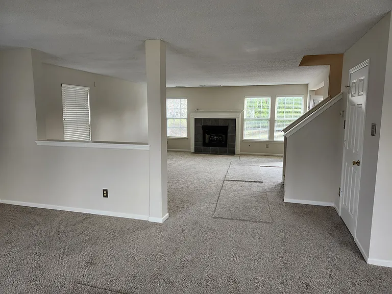 5805 Amber Ln — Photo 8