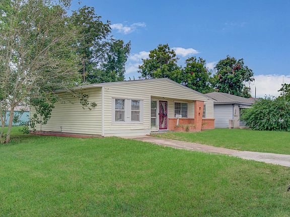 3rd image of 3326 Proswimmer St