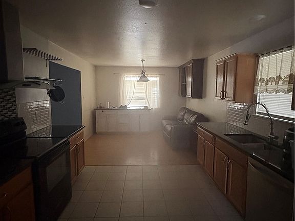 3rd image of 206 Timber Ridge Dr
