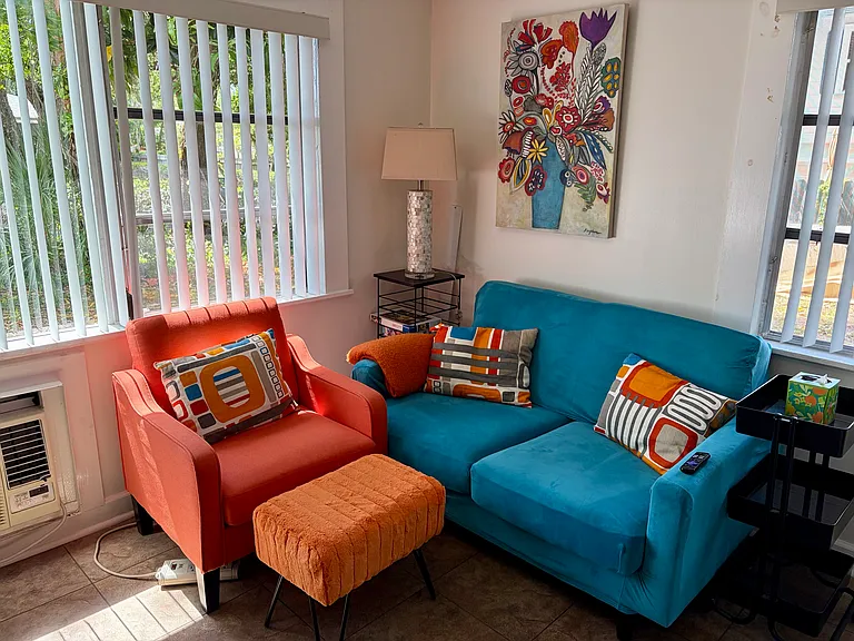 1012 Grove St #1012 — Photo 2