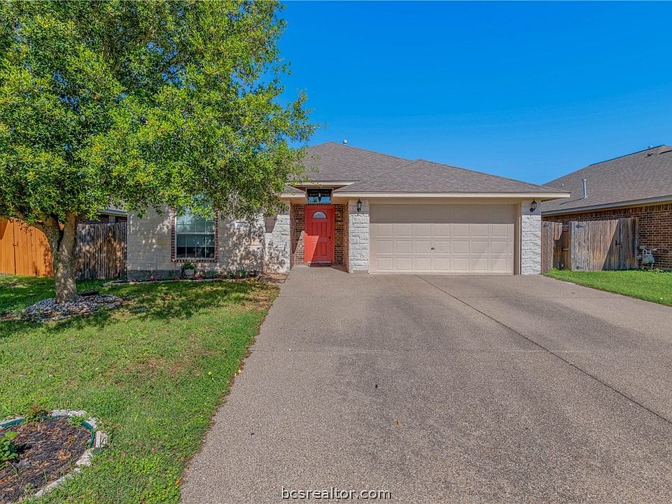 1st image of 1025 Emerald Dove Ave