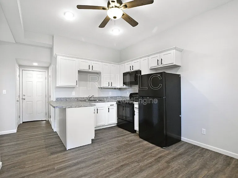 1272 S Clay St #1 — Photo 5