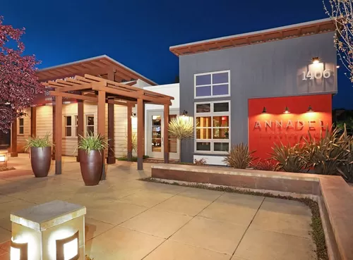 Welcome to Annadel - ANNADEL APARTMENTS