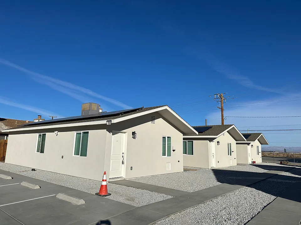 920 W Atkins Ave #A
