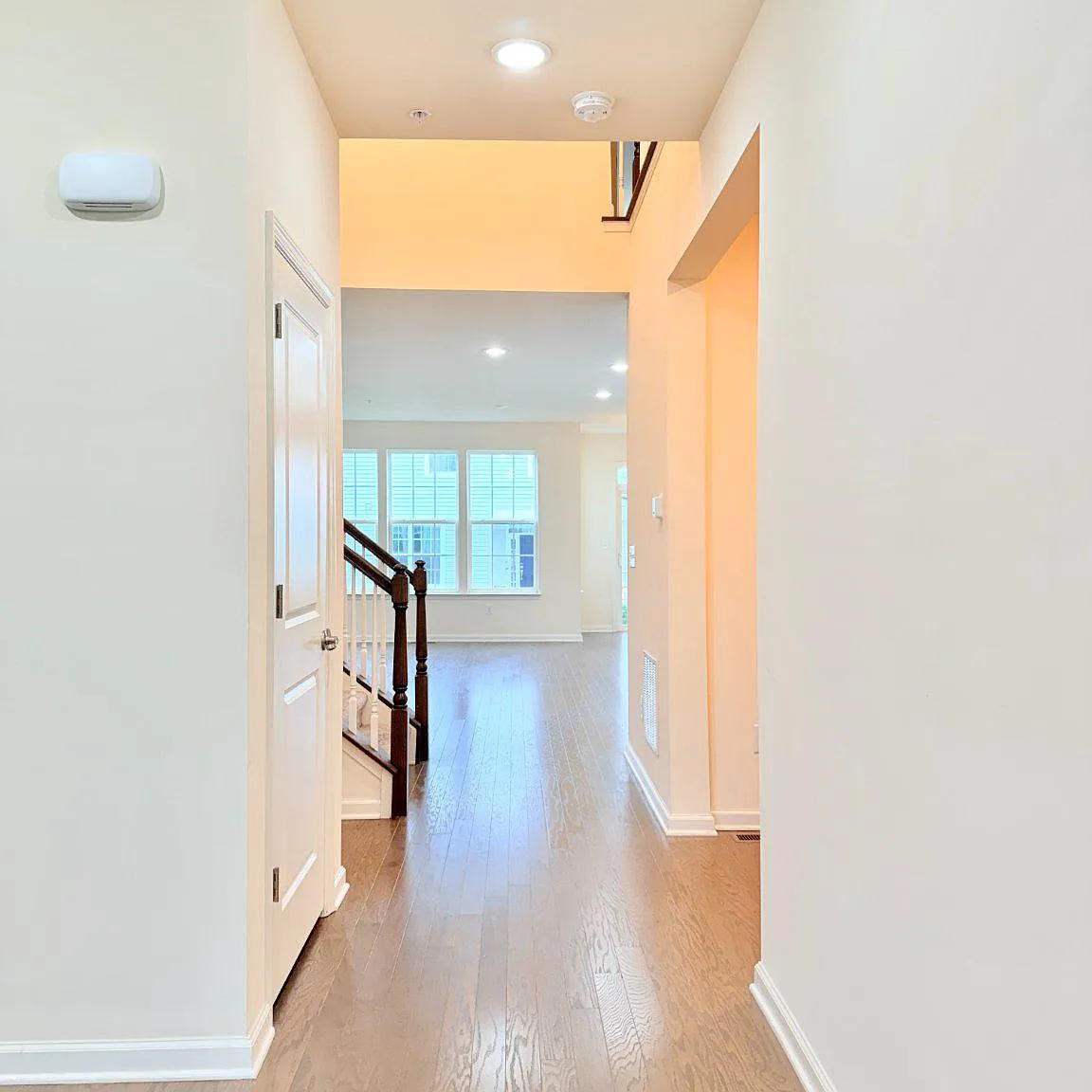 3 bed, 3.5 bath, 2781 sqft, $3,650 — Photo 4