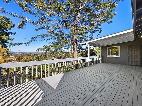 2nd image of 601 Corona Ct