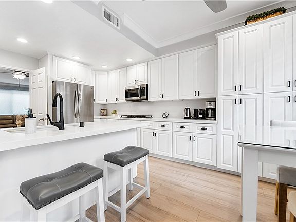 5th image of 7371 Seabluff Dr Unit 108
