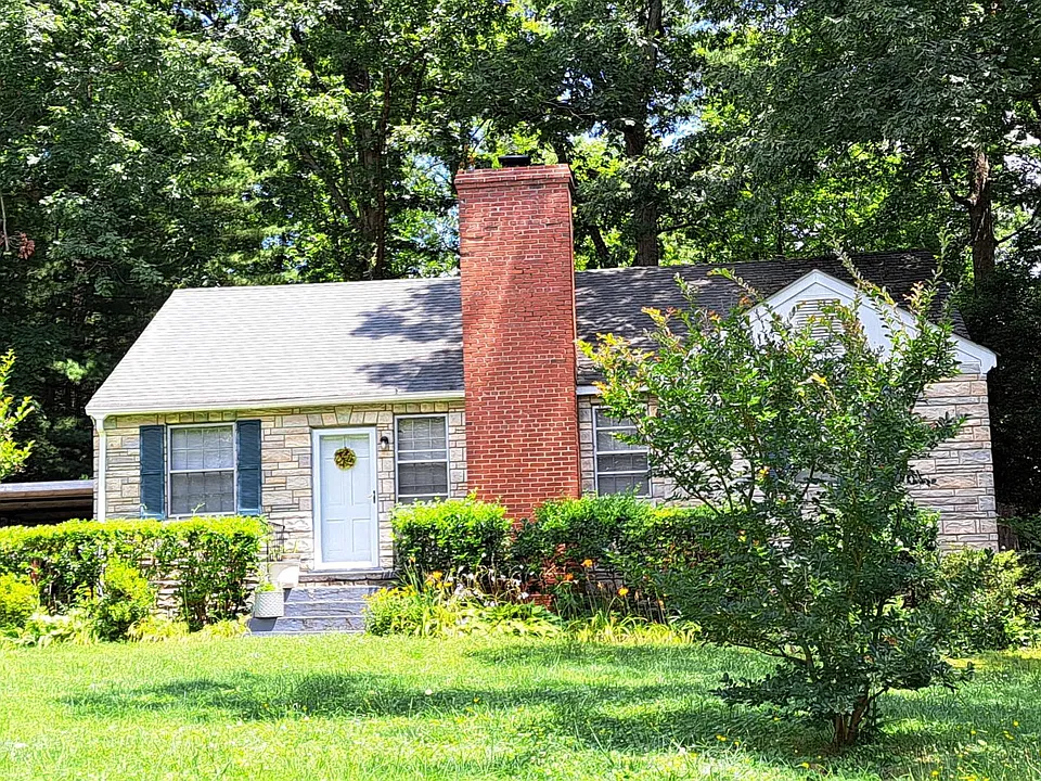 2403 Aiken Dr