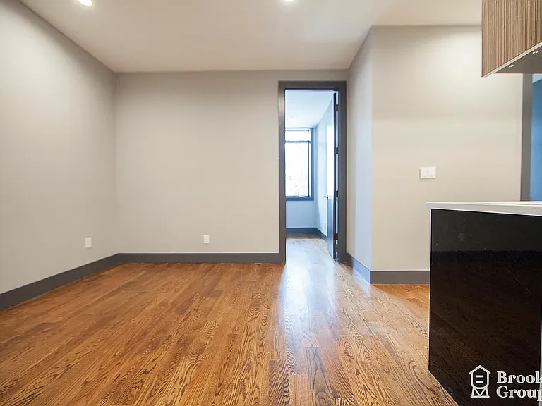 81 Stanhope St #3A — Photo 6