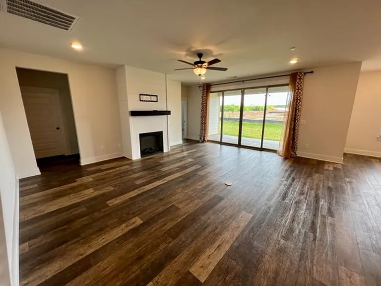 2403 Blue Heron Dr — Photo 9