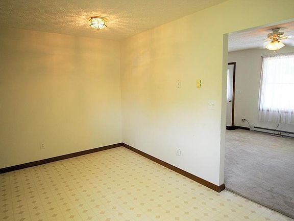 4th image of 5306 Tamarack Trl