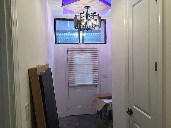 3rd image of 615 E 6th St APT G