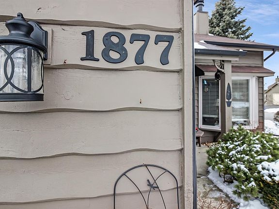 2nd image of 1877 Peachtree Ct