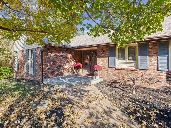 415 Shagbark Rd, Jefferson City, MO 65101