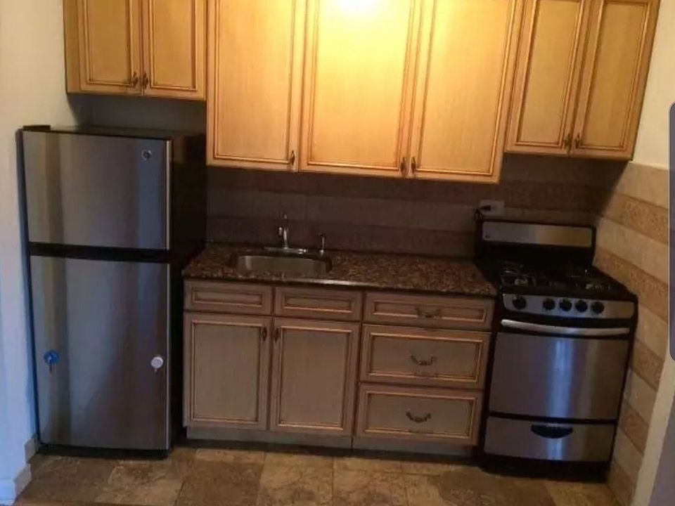 1st image of 8310 118th St APT 6M